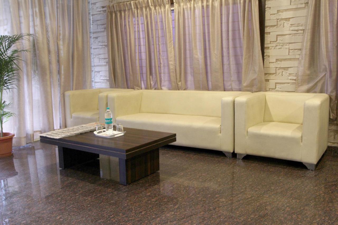 Capital O 70534 Habitat Suites And Rooms Bangalore Eksteriør billede