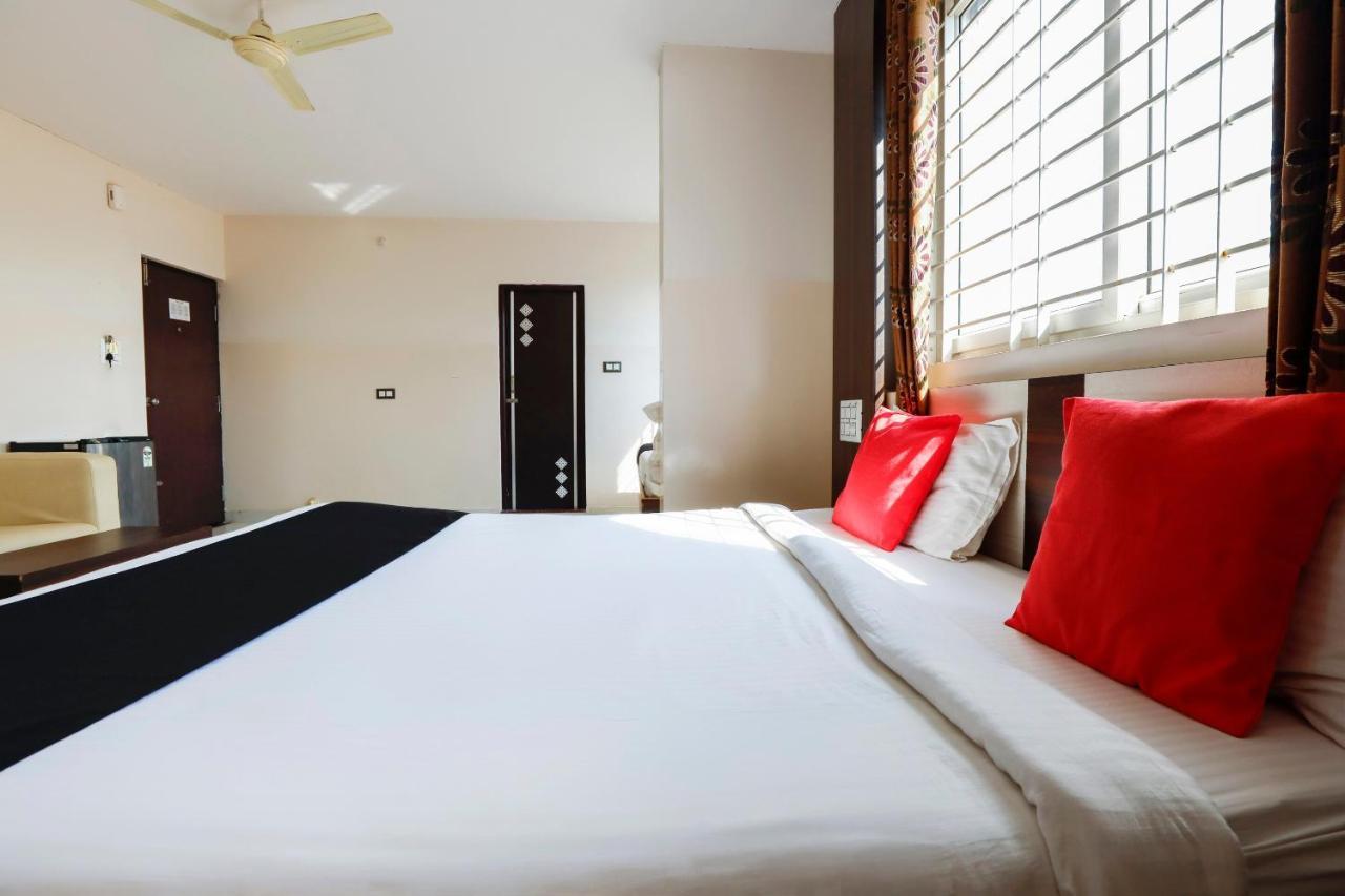 Capital O 70534 Habitat Suites And Rooms Bangalore Eksteriør billede